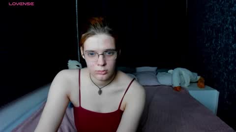 Snapshot of kiki_krash chatting on 01/12/25, 01:48 Kiki online show from 01/12/25, 01:48