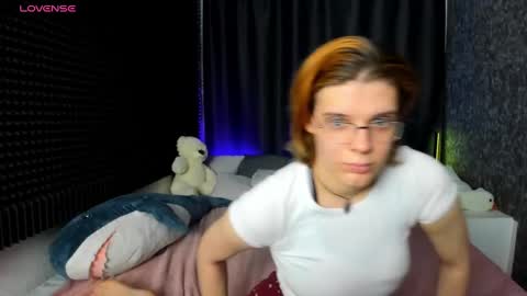 Kiki online show from 01/16/25, 02:51