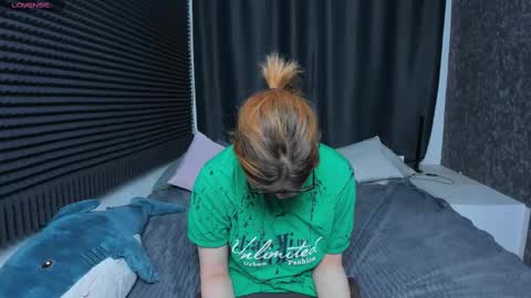 Snapshot of kiki_krash chatting on 02/24/25, 10:15 Kiki online show from 02/24/25, 10:15