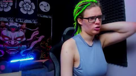 Snapshot of kiki_krash chatting on 09/26/25, 09:57 Kiki online show from 09/26/25, 09:57