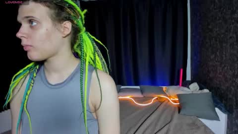 Snapshot of kiki_krash chatting on 10/14/25, 10:05 Kiki online show from 10/14/25, 10:05