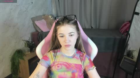 Kiki online show from 04/30/26, 01:01