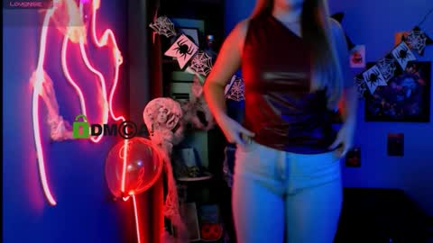 Snapshot of kiki_yourlove chatting on 10/27/25, 05:50 Kira online show from 10/27/25, 05:50