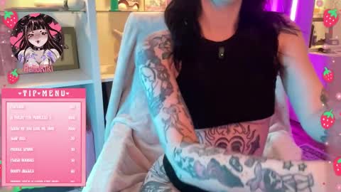 Snapshot of kikigrey chatting on 02/26/26, 04:00 HelloKiki online show from 02/26/26, 04:00