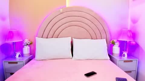 KI KI online show from 02/25/26, 07:34