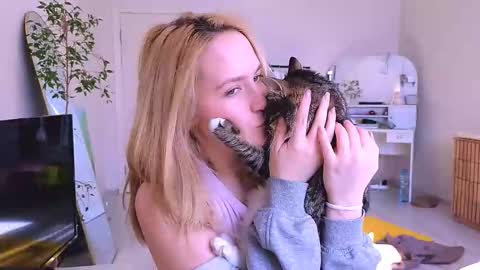 kikikarma online show from 03/24/26, 12:21