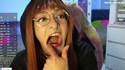 Snapshot of kikilepetite chatting on 04/09/26, 10:15 kiki online show from 04/09/26, 10:15