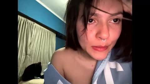 Snapshot of kikilove15 chatting on 05/01/26, 02:27 kikilove15 online show from 05/01/26, 02:27
