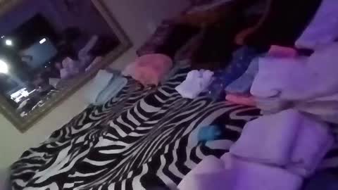 Snapshot of kikilovespartylights chatting on 12/14/24, 12:12 kikilovespartylights online show from 12/14/24, 12:12