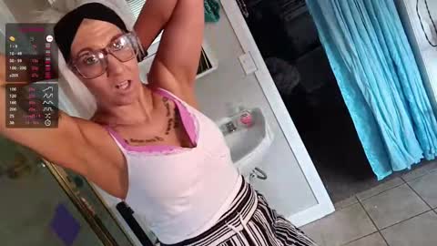 Snapshot of kikilovespartylights chatting on 03/12/25, 08:41 kikilovespartylights online show from 03/12/25, 08:41