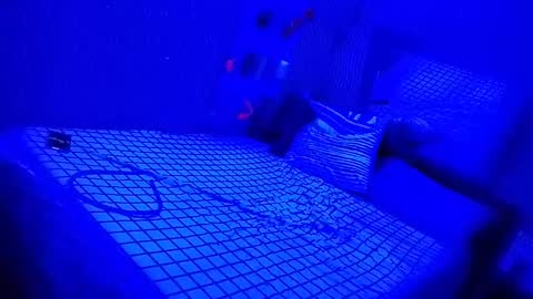 Snapshot of kikilovespartylights chatting on 10/05/25, 04:22 kikilovespartylights online show from 10/05/25, 04:22