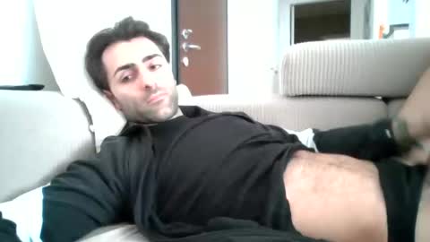 Snapshot of kikkus01 chatting on 02/19/25, 01:39 kikkus01 online show from 02/19/25, 01:39