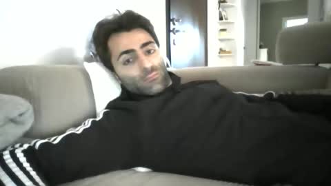 Snapshot of kikkus01 chatting on 10/28/25, 08:18 kikkus01 online show from 10/28/25, 08:18