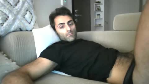 Snapshot of kikkus01 chatting on 11/11/25, 07:58 kikkus01 online show from 11/11/25, 07:58