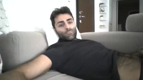 Snapshot of kikkus01 chatting on 11/23/25, 01:44 kikkus01 online show from 11/23/25, 01:44