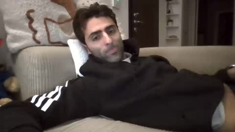 Snapshot of kikkus01 chatting on 02/28/26, 10:33 kikkus01 online show from 02/28/26, 10:33