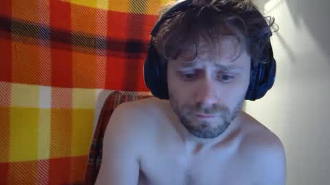 Just a guy that likes to stroke my cock online show from 12/27/24, 02:43