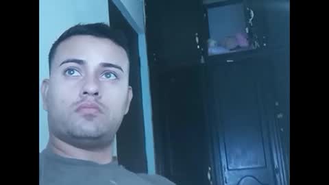 Snapshot of killandpussy chatting on 01/06/25, 07:09 Jonnybigcock online show from 01/06/25, 07:09