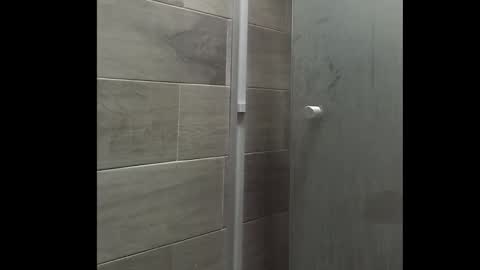 Snapshot of killandpussy chatting on 02/17/25, 08:19 Jonnybigcock online show from 02/17/25, 08:19