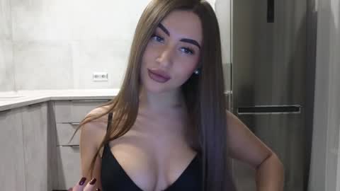 Snapshot of killer__girls chatting on 01/11/25, 08:21 EvaAnna online show from 01/11/25, 08:21