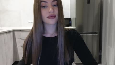 Snapshot of killer__girls chatting on 01/16/25, 09:19 EvaAnna online show from 01/16/25, 09:19