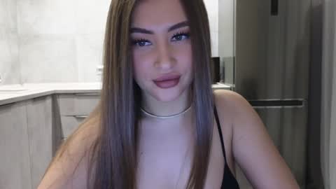 Snapshot of killer__girls chatting on 02/03/25, 04:41 EvaAnna online show from 02/03/25, 04:41