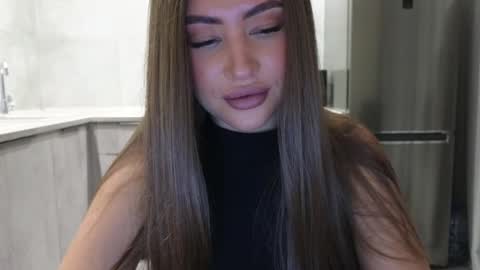 Snapshot of killer__girls chatting on 02/25/25, 05:58 EvaAnna online show from 02/25/25, 05:58