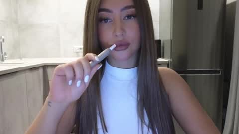 Snapshot of killer__girls chatting on 02/26/25, 09:05 EvaAnna online show from 02/26/25, 09:05