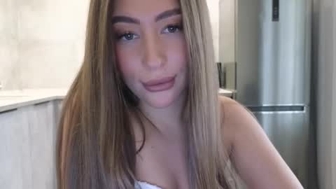 Snapshot of killer__girls chatting on 02/27/25, 03:14 EvaAnna online show from 02/27/25, 03:14