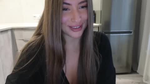 Snapshot of killer__girls chatting on 03/04/25, 01:23 EvaAnna online show from 03/04/25, 01:23