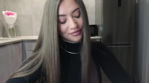 Snapshot of killer__girls chatting on 03/04/25, 11:32 EvaAnna online show from 03/04/25, 11:32