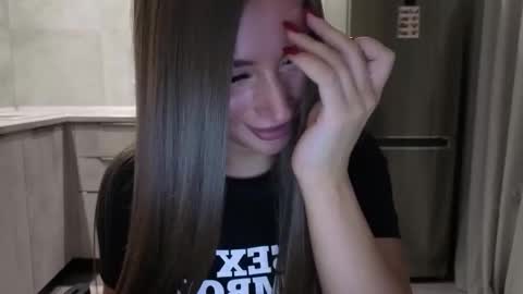 Snapshot of killer__girls chatting on 11/20/25, 06:51 EvaAnna online show from 11/20/25, 06:51