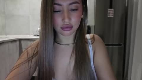 Snapshot of killer__girls chatting on 11/24/25, 09:14 EvaAnna online show from 11/24/25, 09:14