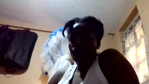 Snapshot of kilolo266 chatting on 12/22/25, 07:38 lolo online show from 12/22/25, 07:38