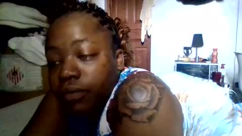 Snapshot of kilolo266 chatting on 07/06/26, 08:11 lolo online show from 07/06/26, 08:11