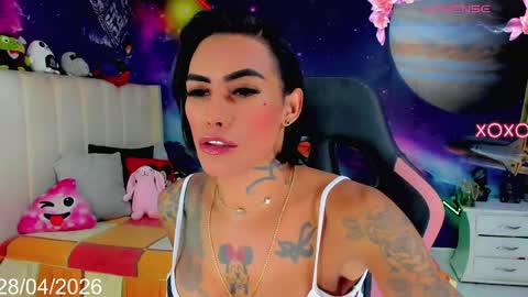 Snapshot of kilye_nellaa chatting on 04/28/26, 08:58 kylie anthonella online show from 04/28/26, 08:58