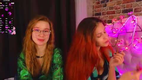 Snapshot of kim__dunn chatting on 11/24/25, 08:19 CatherineBarkJamieWallace online show from 11/24/25, 08:19