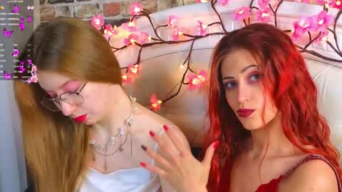 Snapshot of kim__dunn chatting on 12/04/25, 08:50 CatherineBarkJamieWallace online show from 12/04/25, 08:50