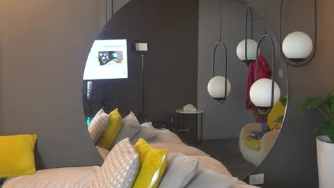 Kim online show from 11/24/25, 12:49