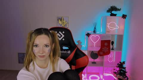 Snapshot of kim_boyd chatting on 12/14/24, 02:31 kim_boyd online show from 12/14/24, 02:31