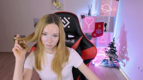 Snapshot of kim_boyd chatting on 12/16/24, 03:11 kim_boyd online show from 12/16/24, 03:11