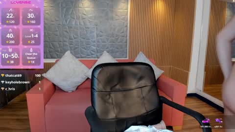 Snapshot of kim_brown_ chatting on 01/12/25, 02:52 Kim online show from 01/12/25, 02:52