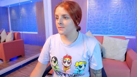 Snapshot of kim_brown_ chatting on 02/05/25, 12:06 Kim online show from 02/05/25, 12:06