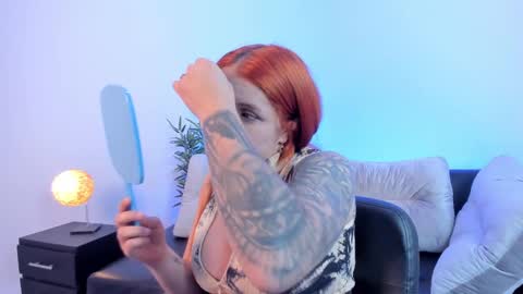 Snapshot of kim_brown_ chatting on 03/03/25, 11:00 Kim online show from 03/03/25, 11:00