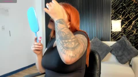 Snapshot of kim_brown_ chatting on 03/07/25, 12:34 Kim online show from 03/07/25, 12:34