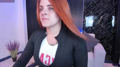 Snapshot of kim_brown_ chatting on 09/10/25, 12:27 Kim online show from 09/10/25, 12:27