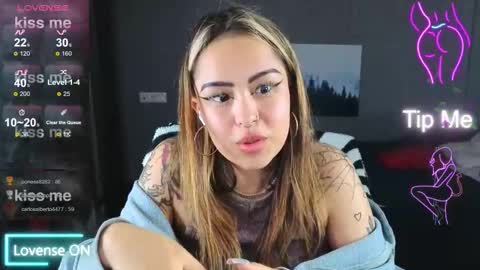 Kim online show from 11/14/25, 06:06