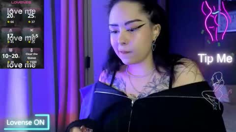 Snapshot of kim_brownie chatting on 01/07/26, 05:21 Kim online show from 01/07/26, 05:21