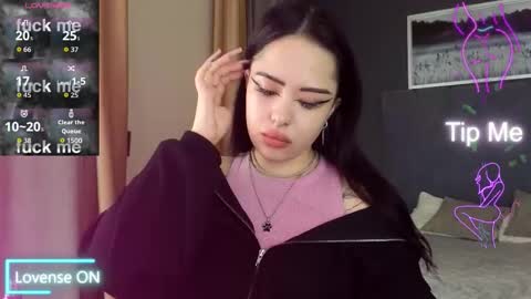 Snapshot of kim_brownie chatting on 01/13/26, 05:02 Kim online show from 01/13/26, 05:02