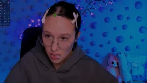 kim_classy online show from 12/18/25, 08:26